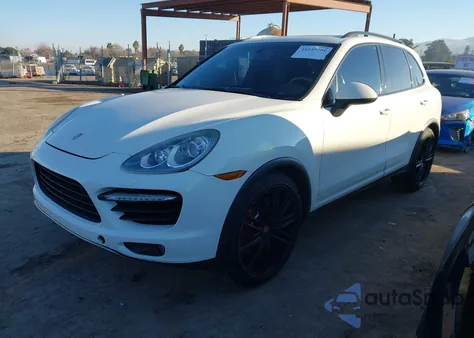 2012 Porsche Cayenne Turbo z USA, uszkodzony, nr VIN WP1AC2A20CLA80196